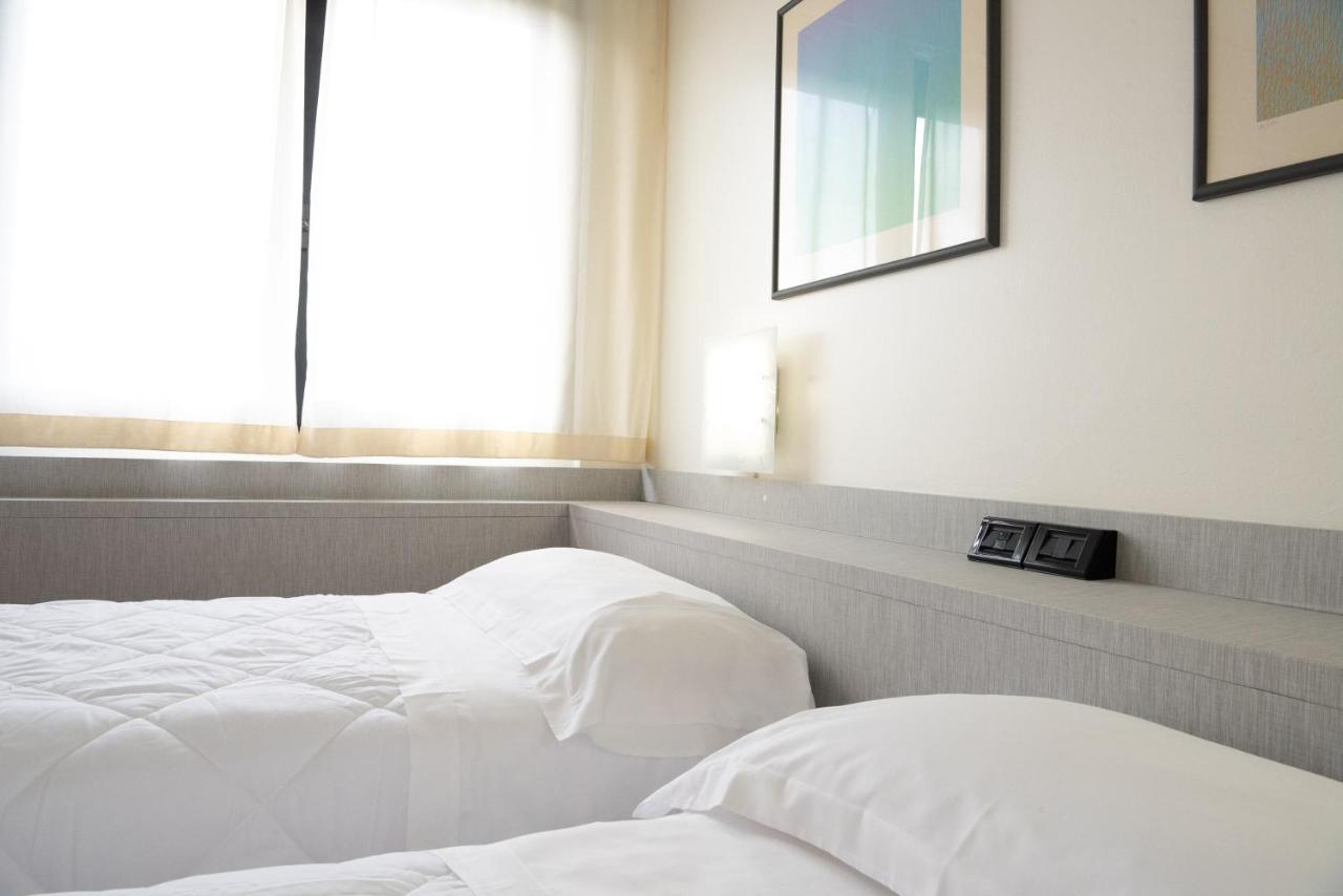 Melas Hotel メラーテ エクステリア 写真