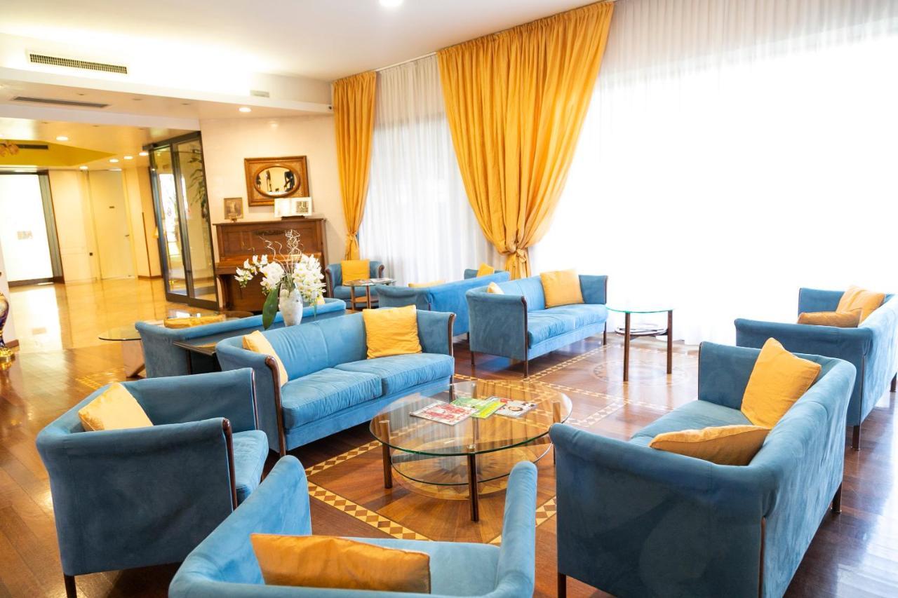 Melas Hotel メラーテ エクステリア 写真