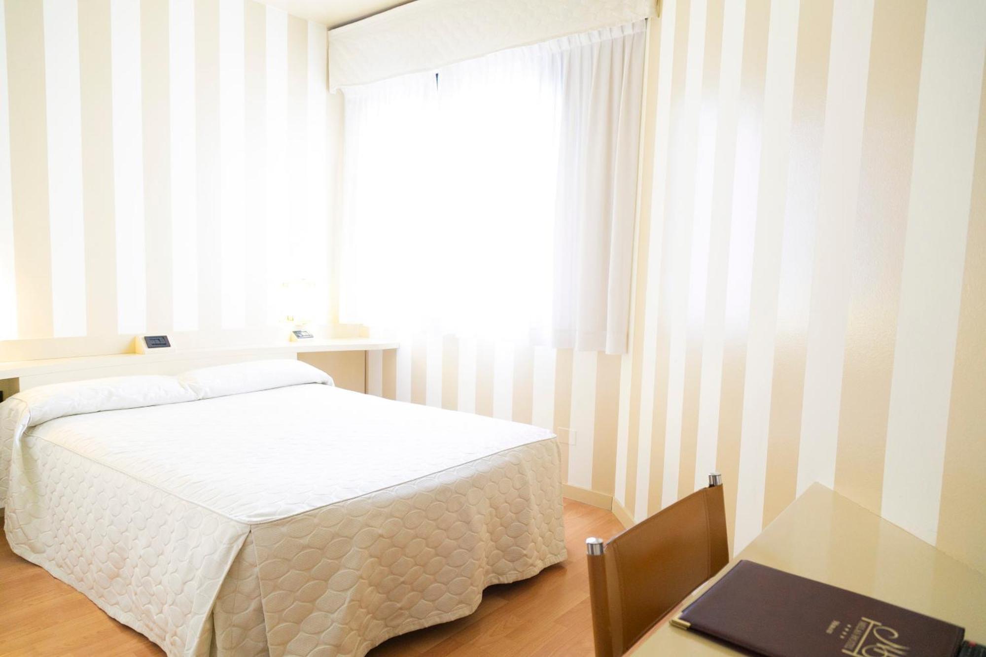 Melas Hotel メラーテ エクステリア 写真