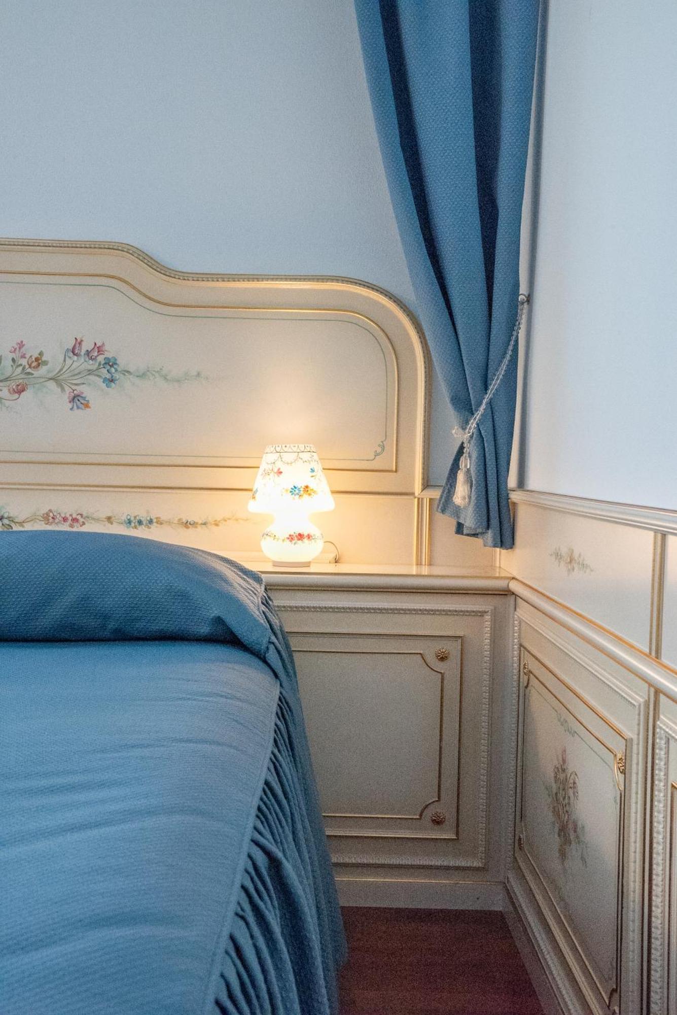 Melas Hotel メラーテ エクステリア 写真